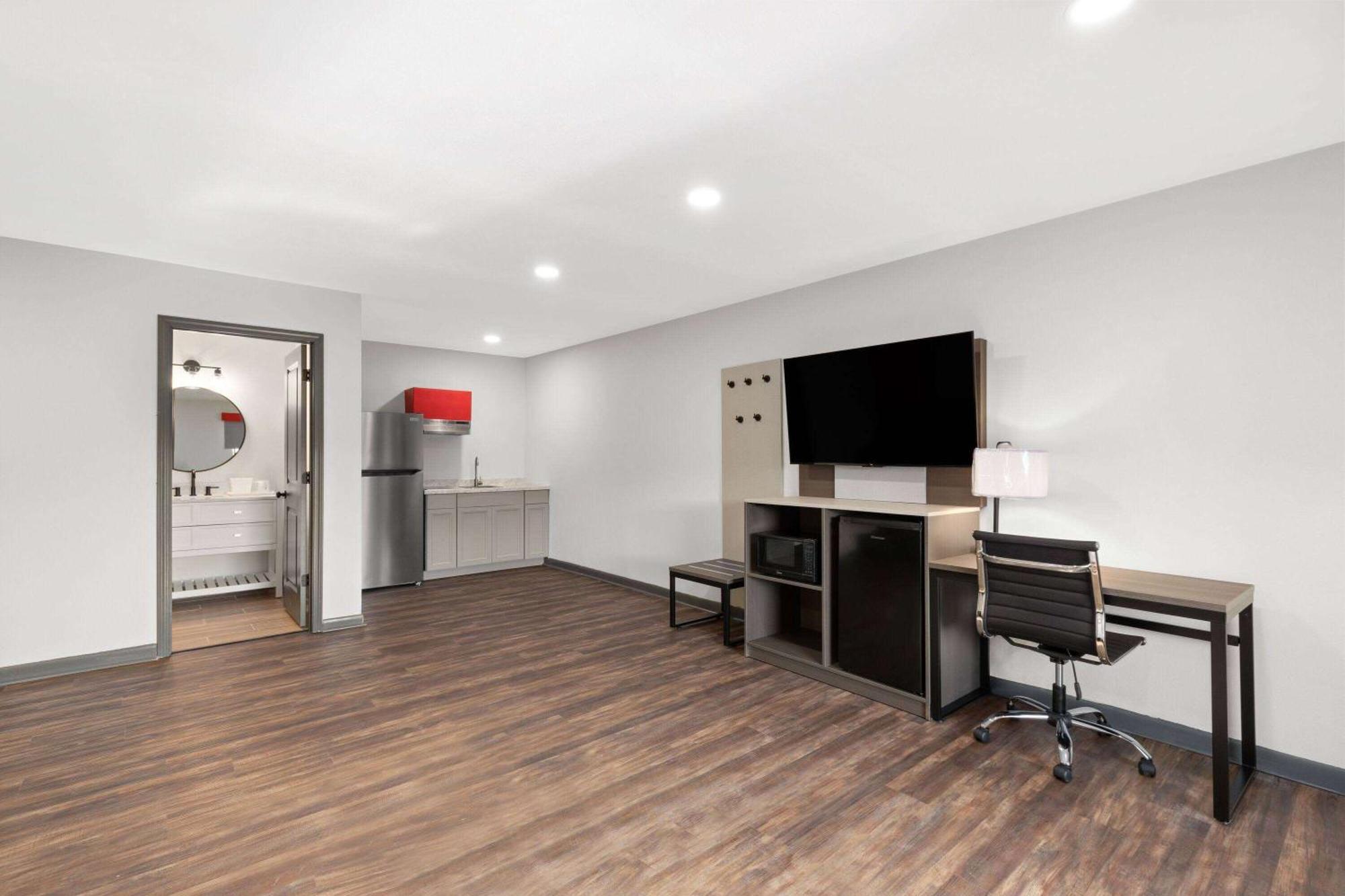 Hotel Ramada By Wyndham Bainbridge Exterior foto
